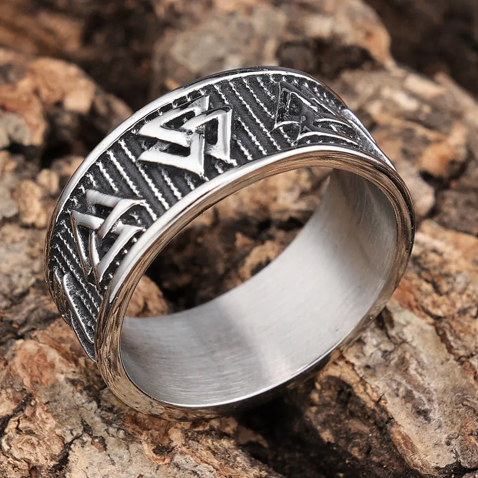 The Valknot ring