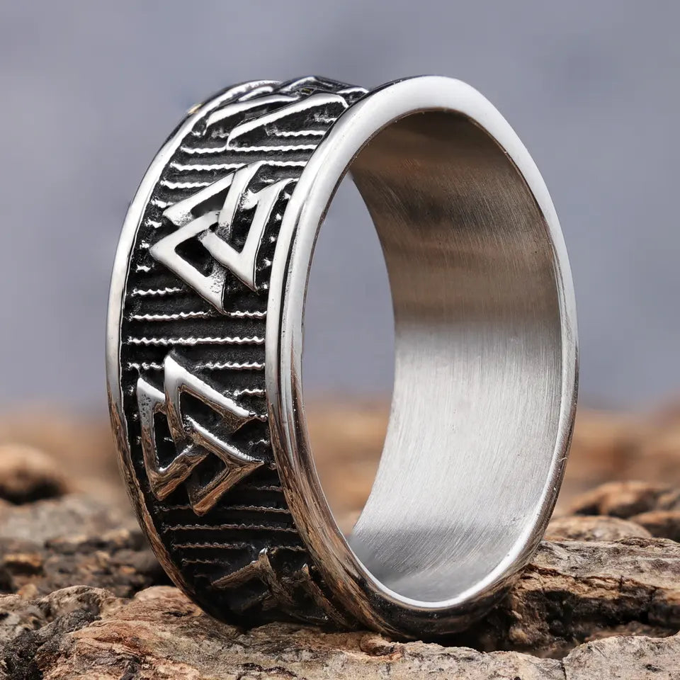 The Valknot ring