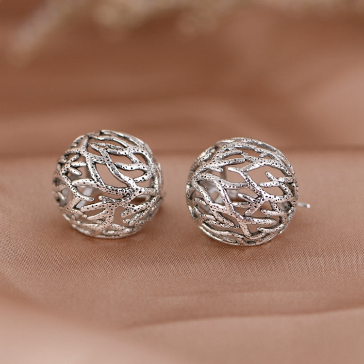 Branch design earrings
