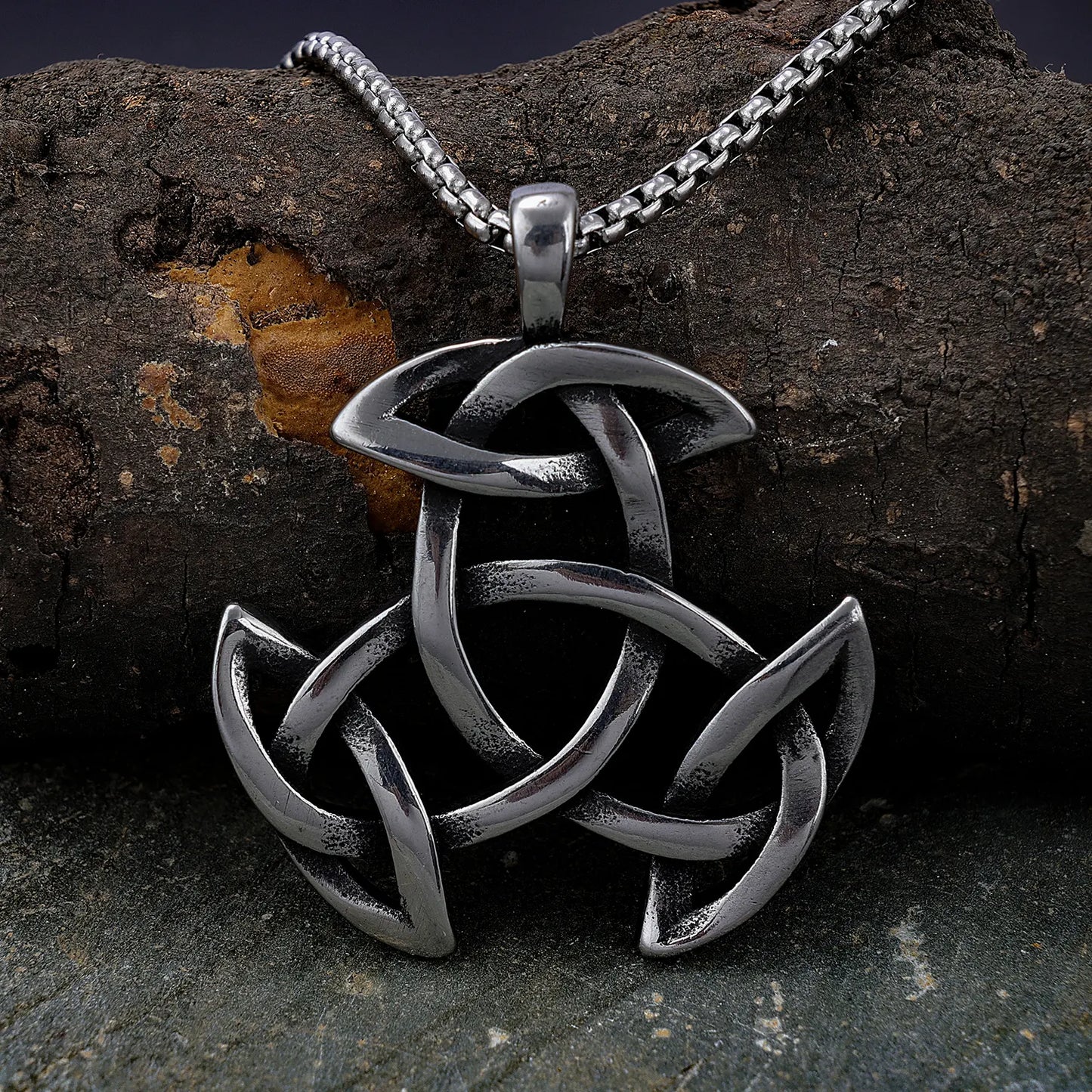 Triquetra Knot Pendant