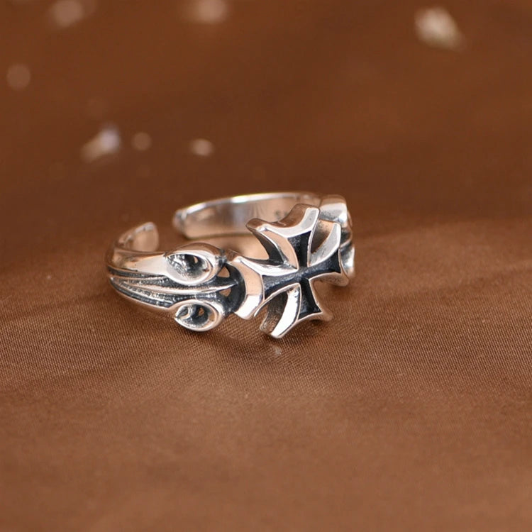 Rock Cross Ring