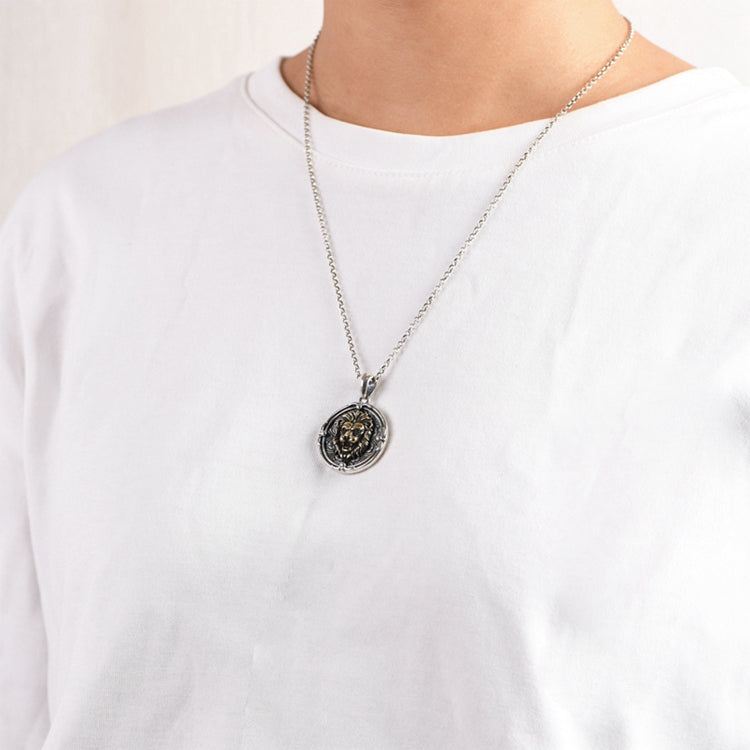 Lion Round Necklace