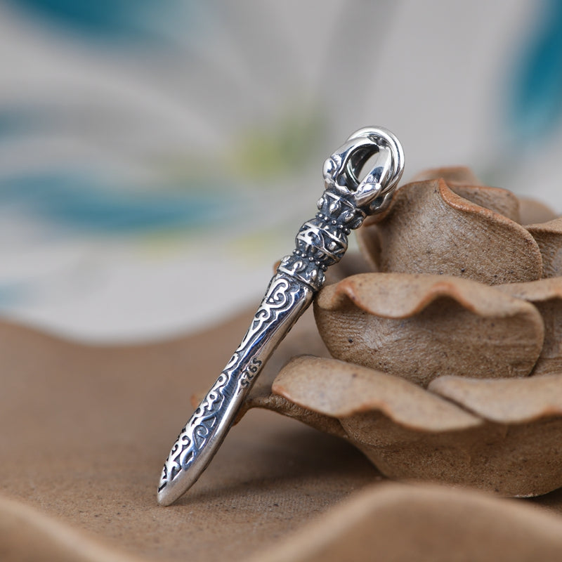 Pestle Arrow Necklace