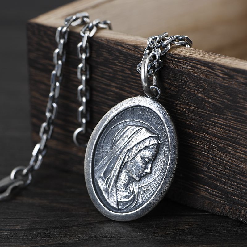 Oval Necklace