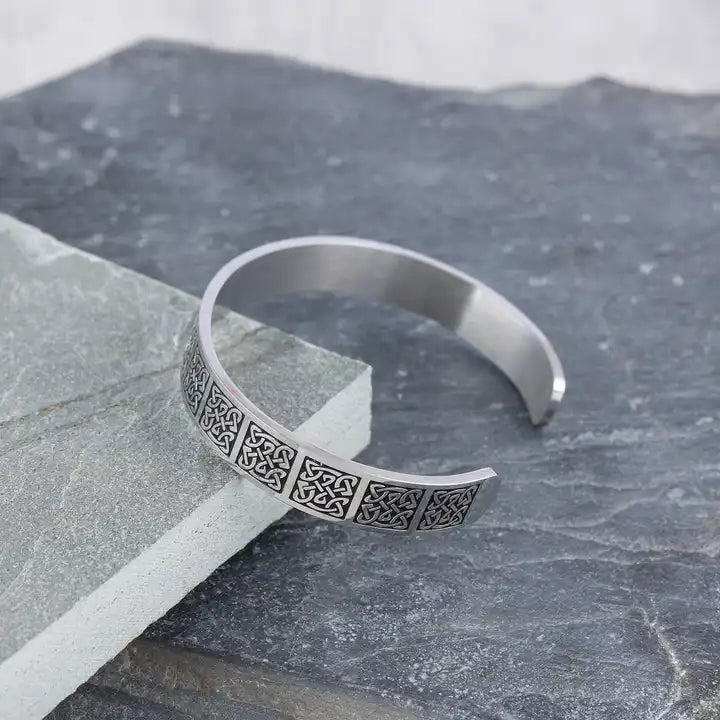 Valknut Celtic Bracelet
