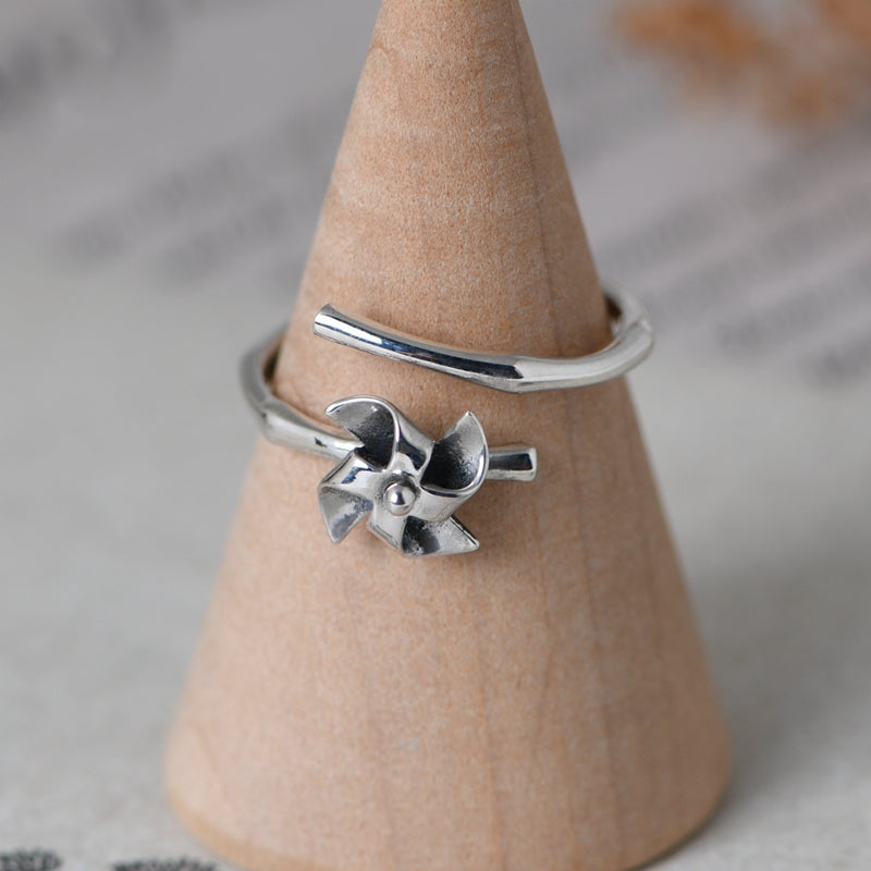 Windmill Ring