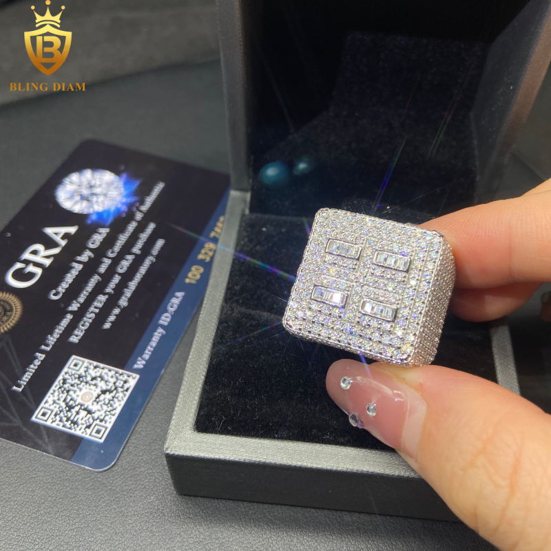 Star-design iced-out ring