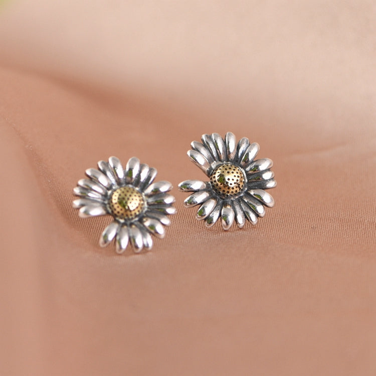 Daisy Stud Earrings