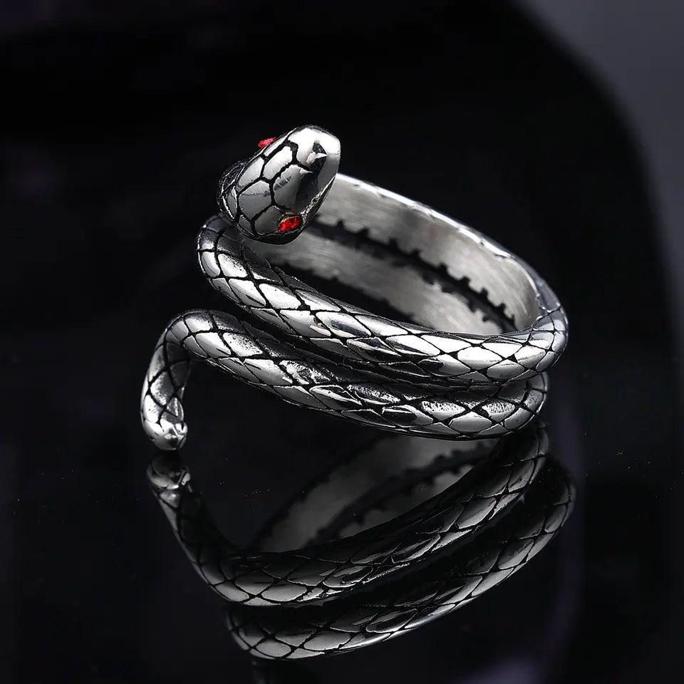 Vivid Serpent Ring