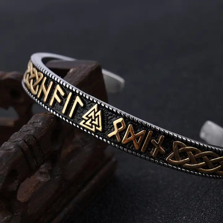 Valknut Celtic Bangle