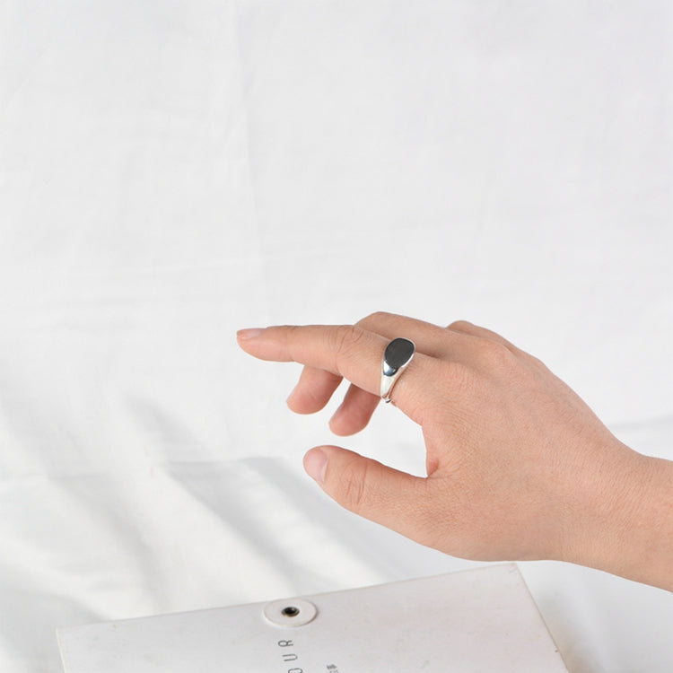 Smooth adjustable ring
