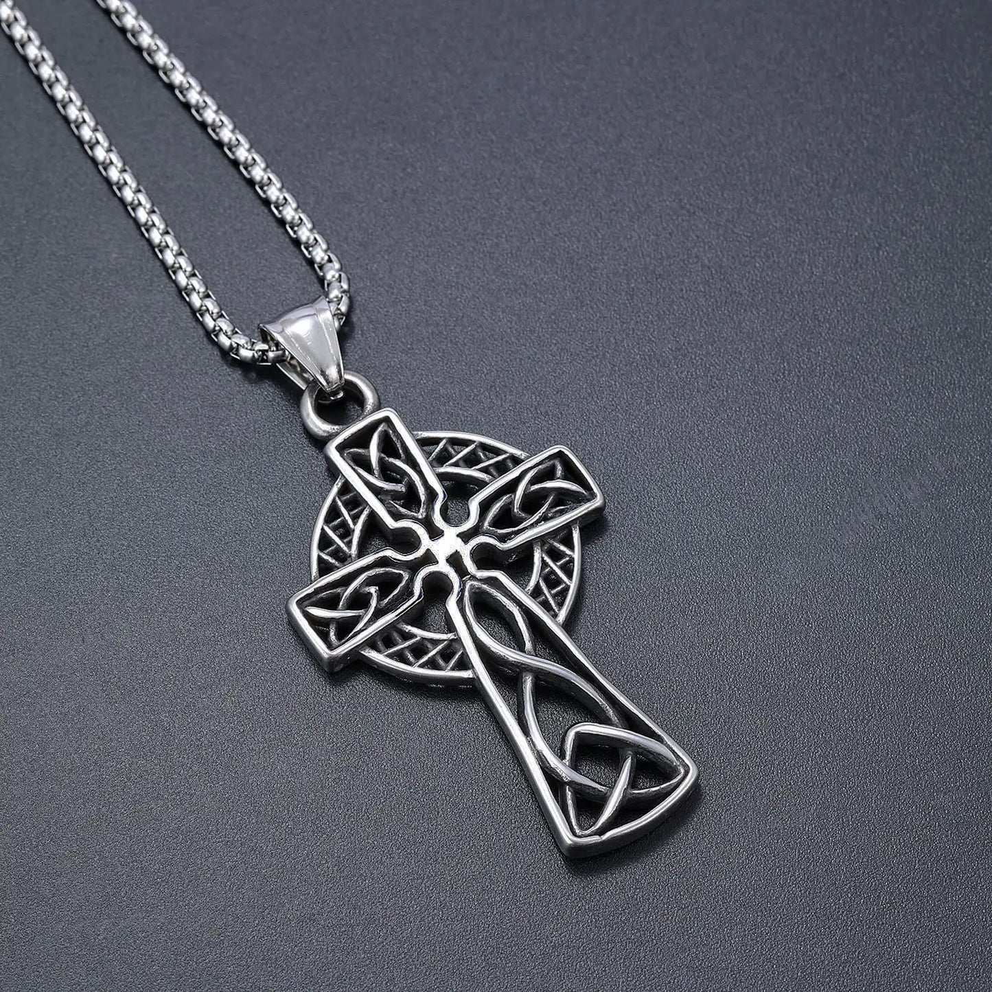 Triquetra Pendant Design