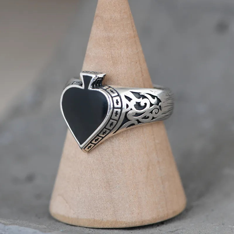 Retro Spade Ring