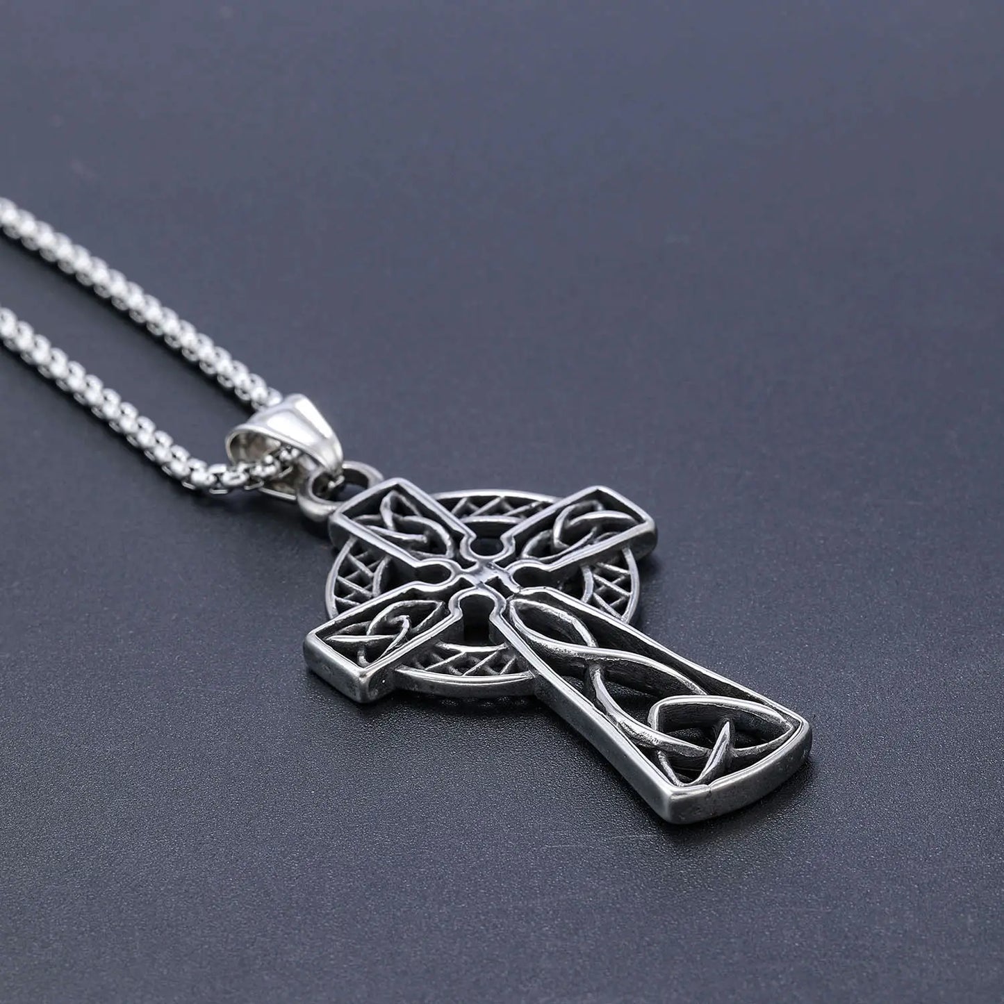 Triquetra Pendant Design