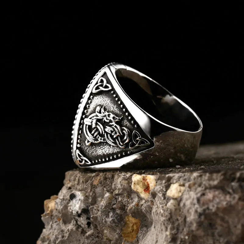 Wolf Head Ring