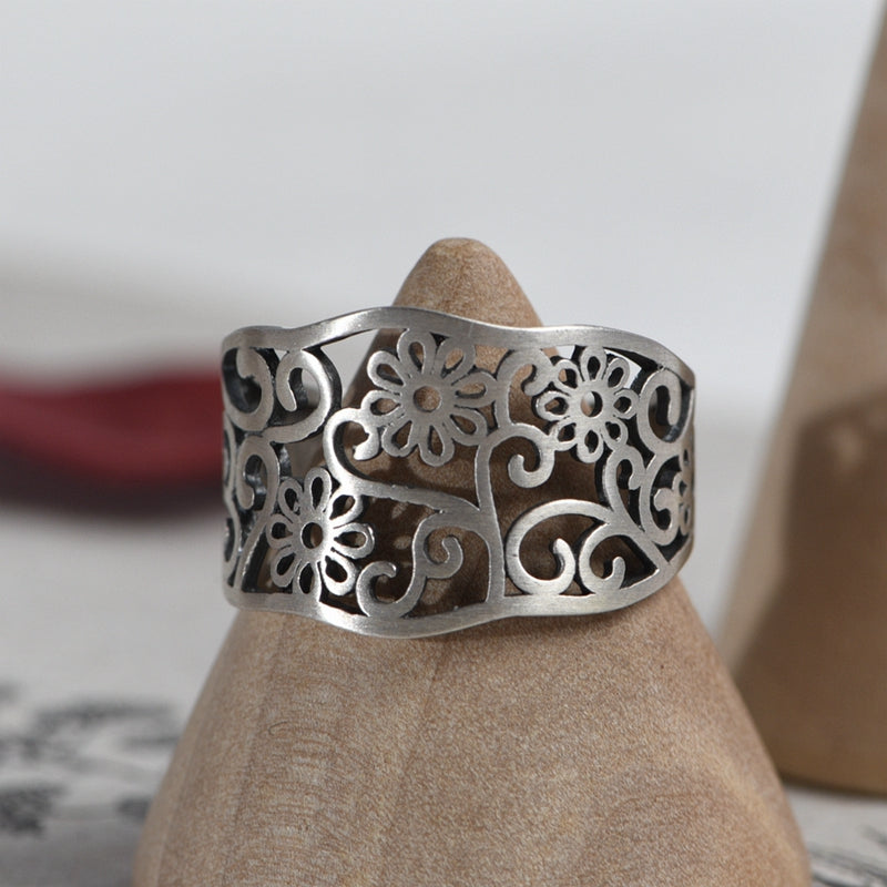Silver Floral Design Ring