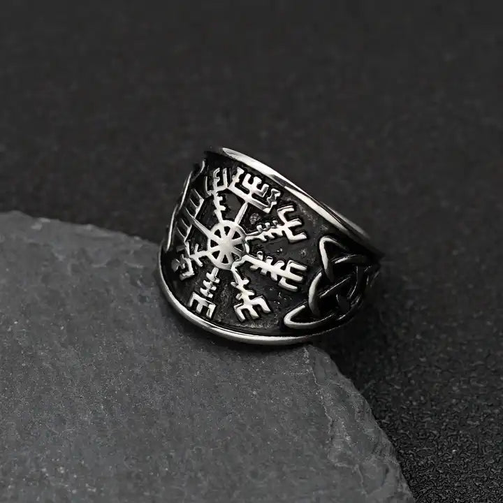 Nordic Viking compass Vegvisir Celtic Knot ring
