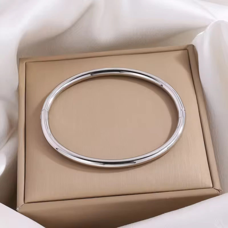 Smooth Simple Bracelet