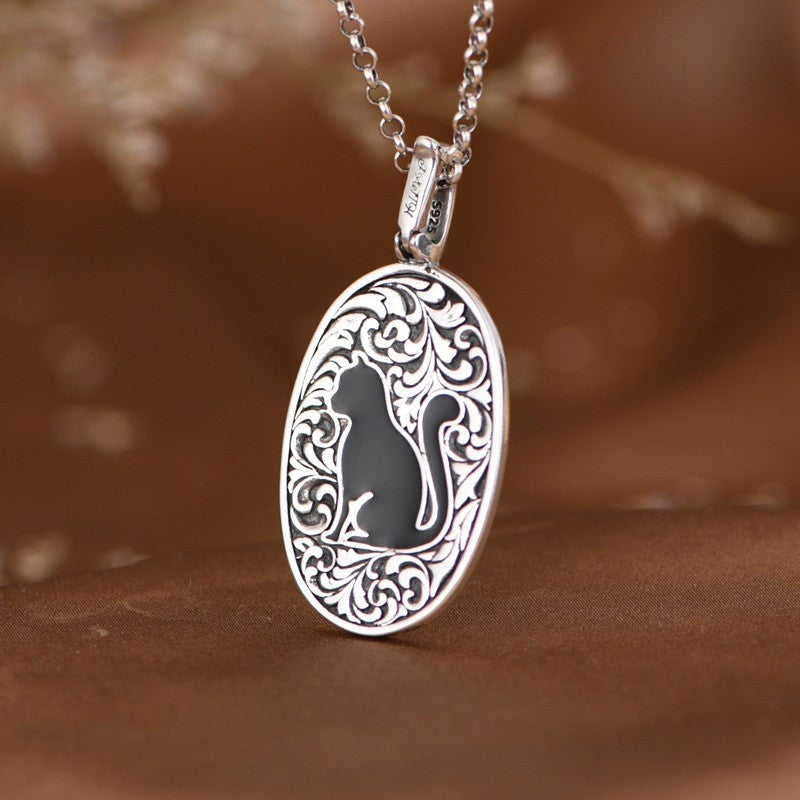 the Cute Cat Necklace