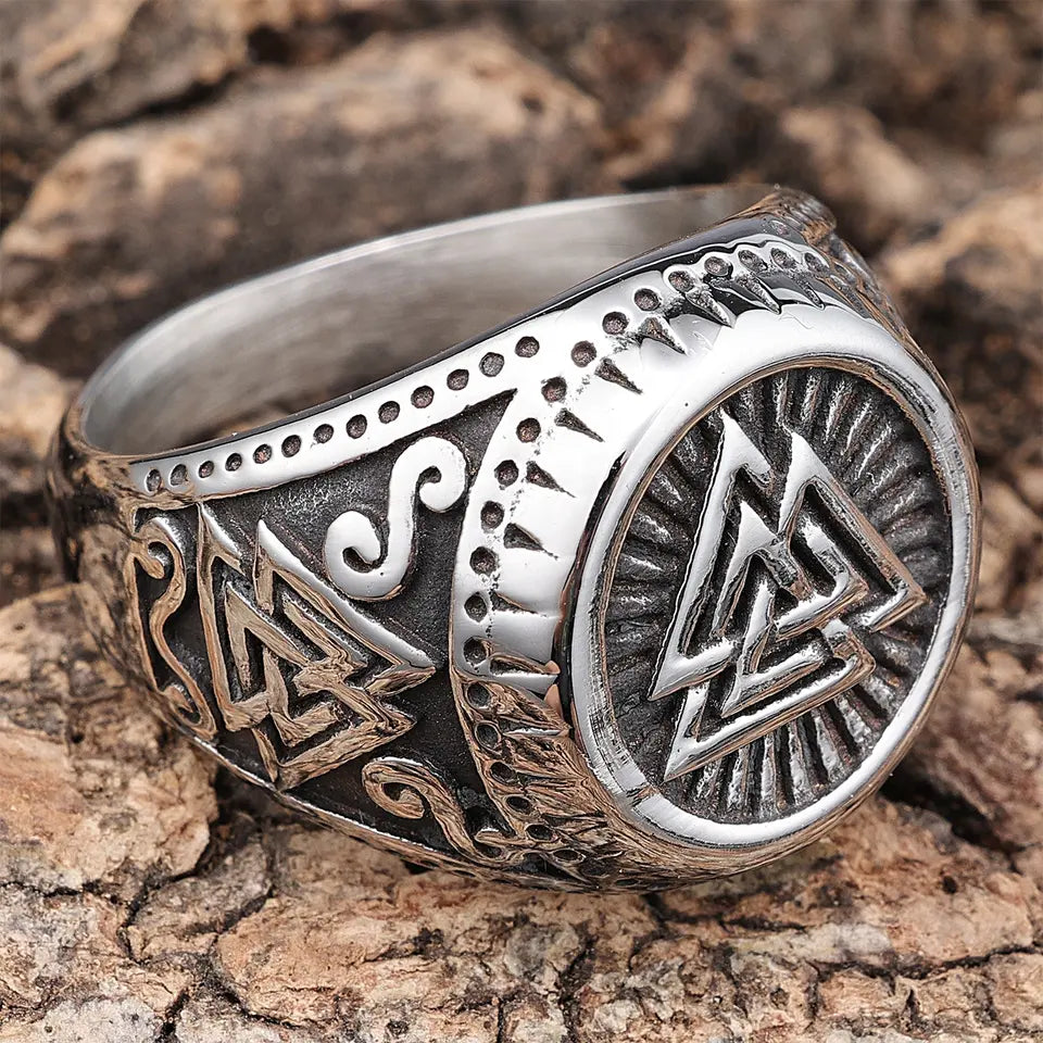 scandinavian triangle valknut ring