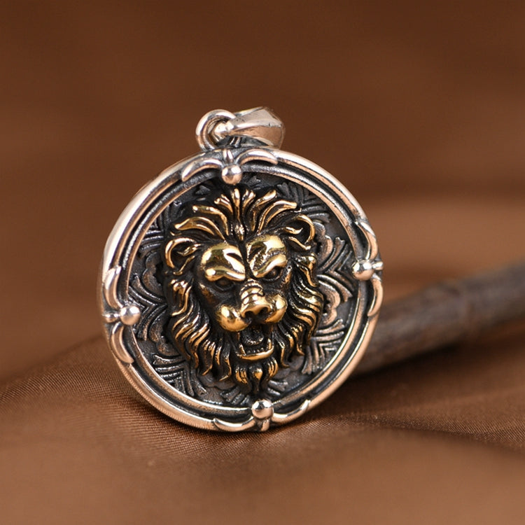 Lion Round Necklace