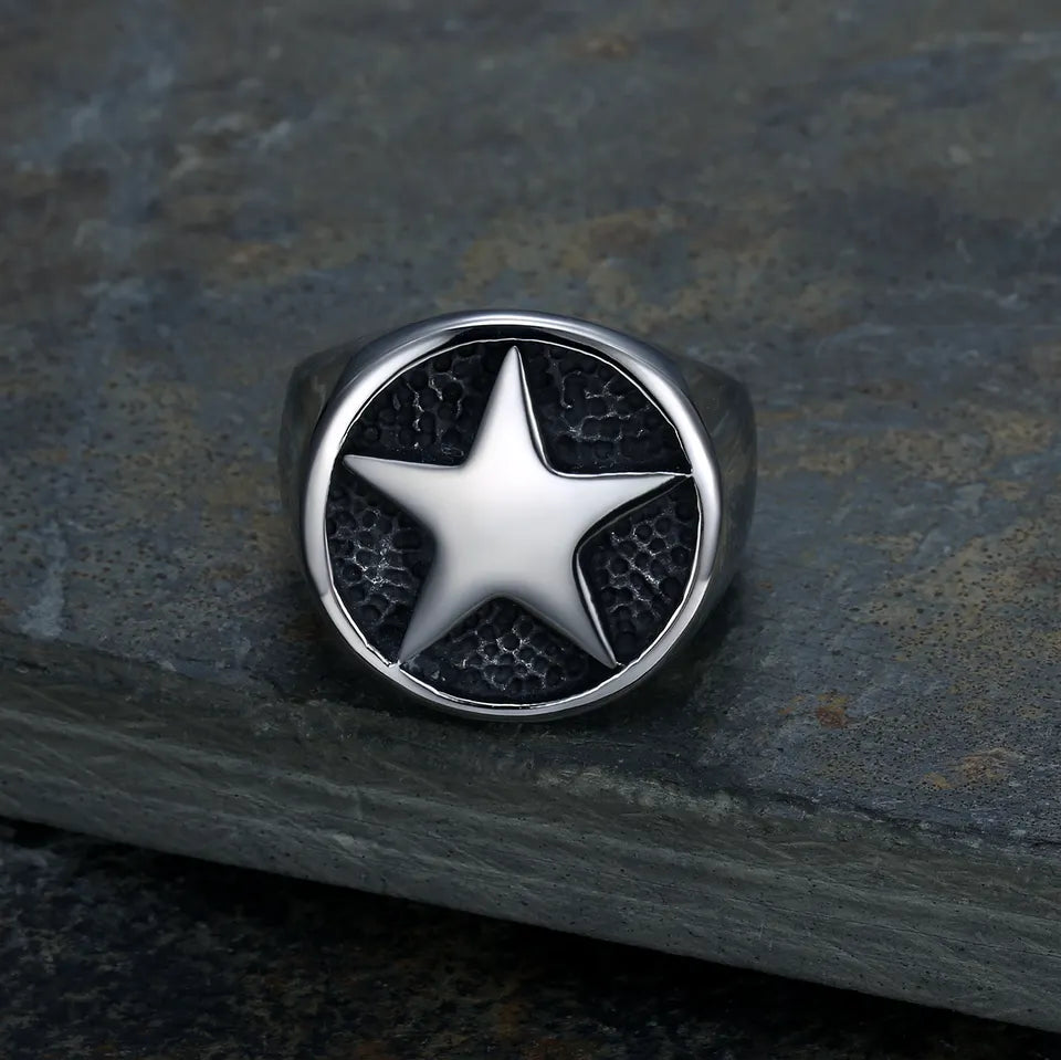 Retro Star Ring