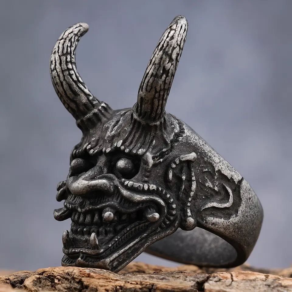 Long Horn Devil Ring