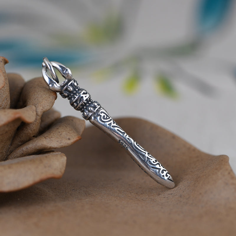 Pestle Arrow Necklace