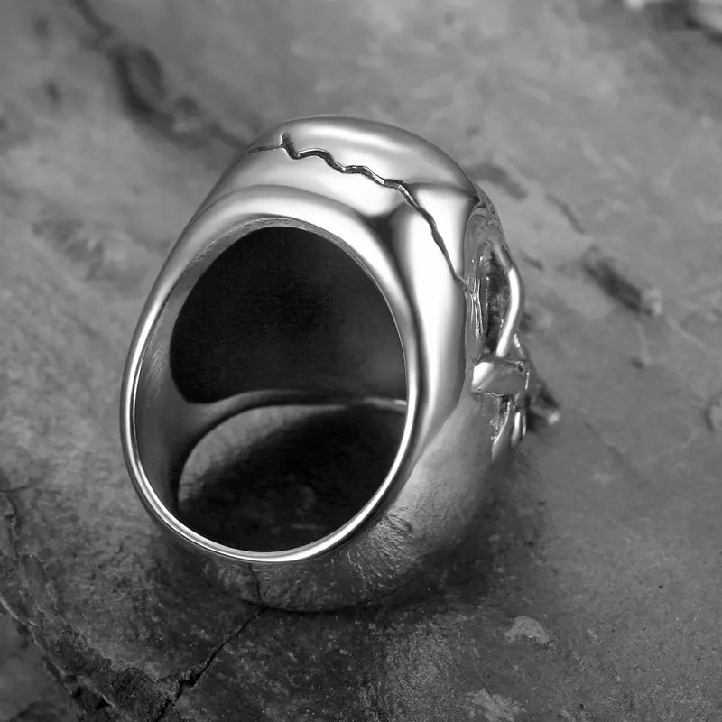 Skull chained & locked ring
