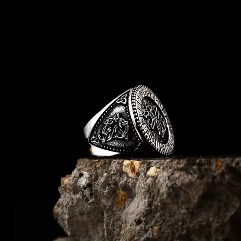Wolf Head Ring