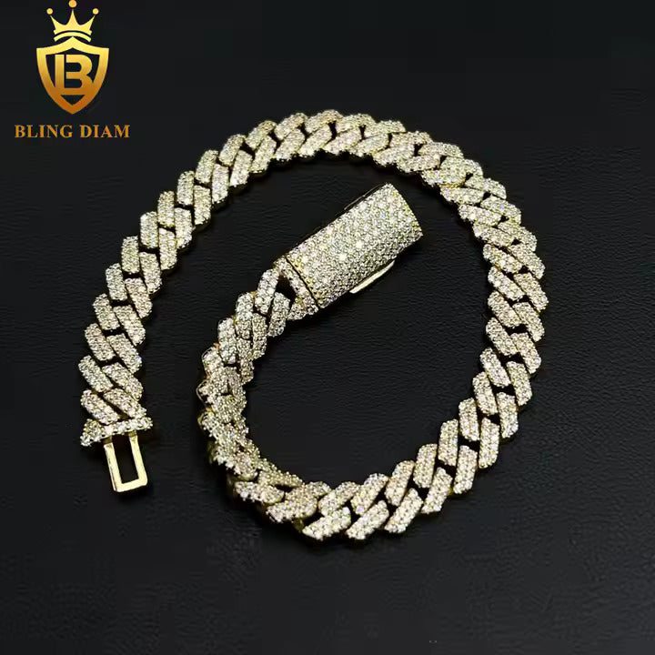 Signature Cuban Link - 8mm VVS Moissanite, 925 Sterling Silver
