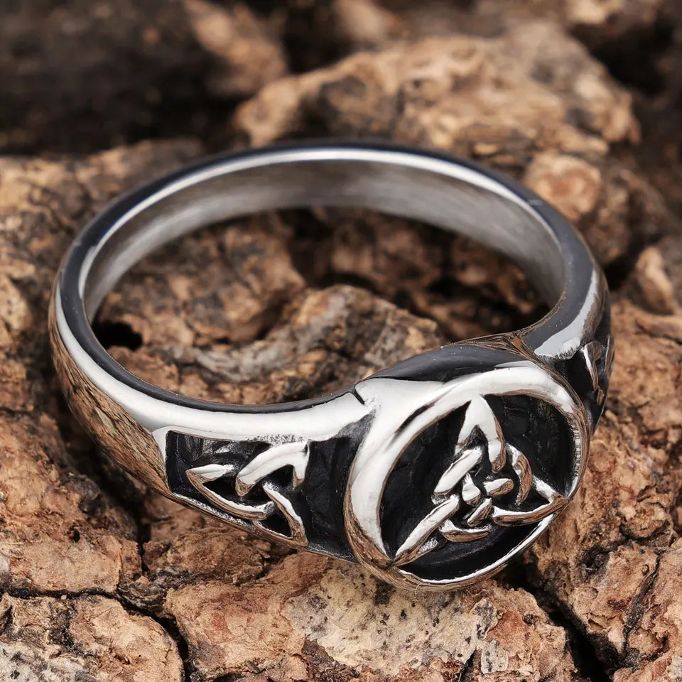 Irish Celtic Knot ring