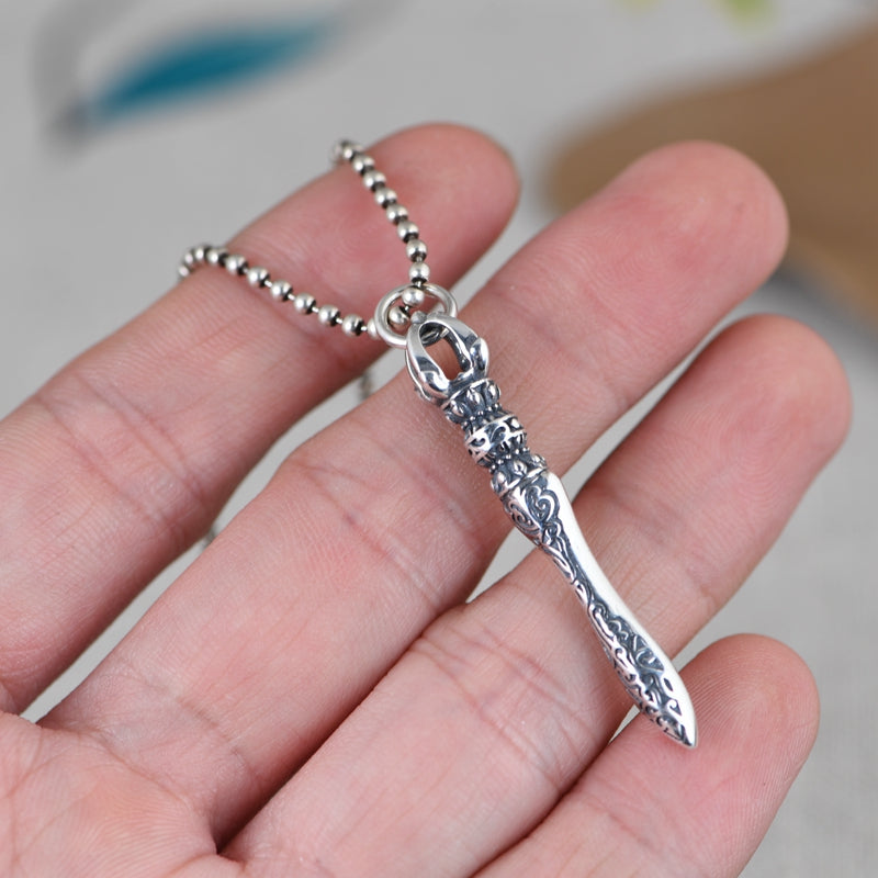 Pestle Arrow Necklace