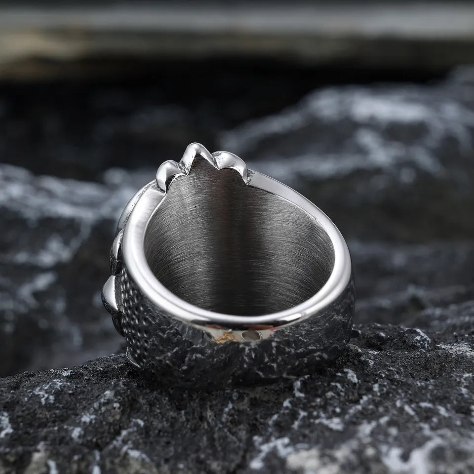 skull domineering ring