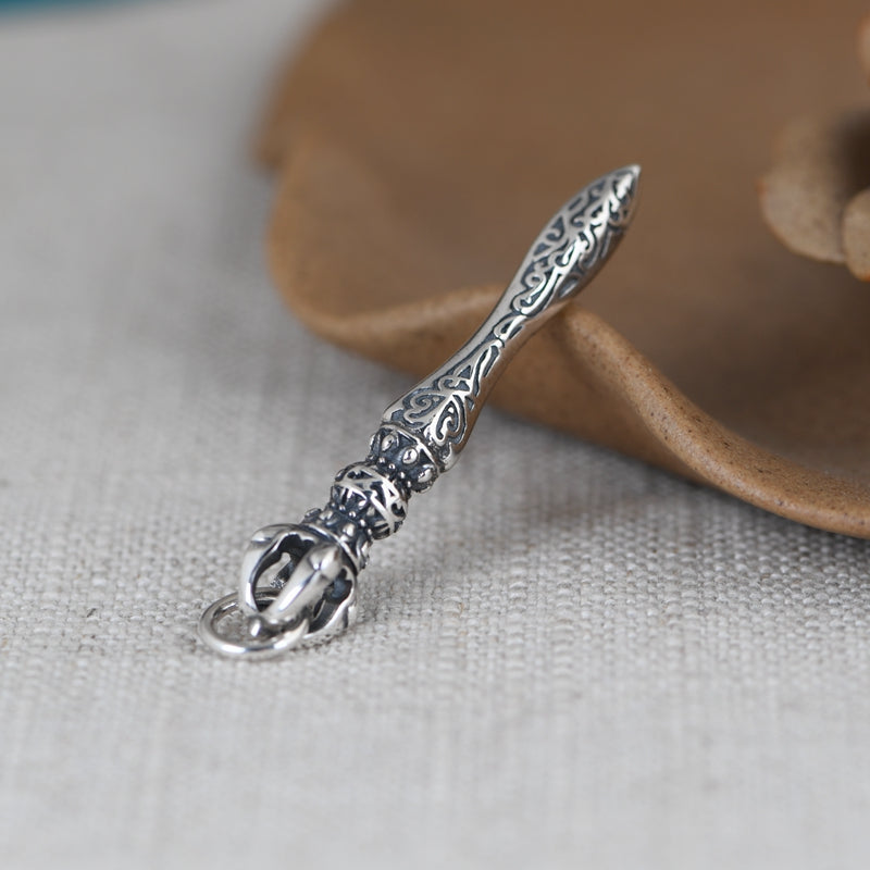 Pestle Arrow Necklace
