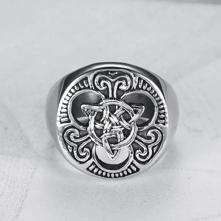 Triangle Irish Celtic Knot ring