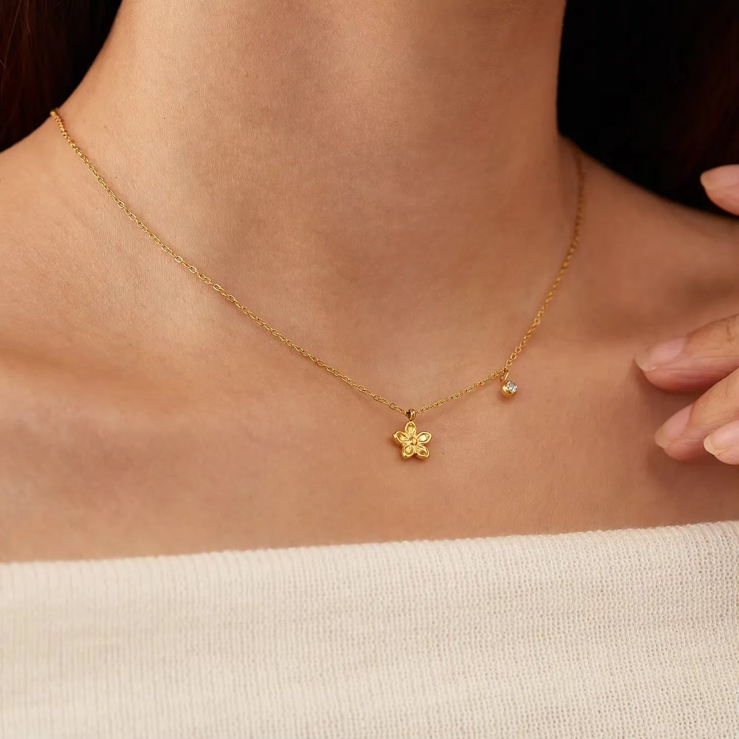 Mini Flower Necklace
