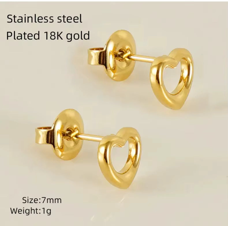 Heart-shaped Stud Earrings