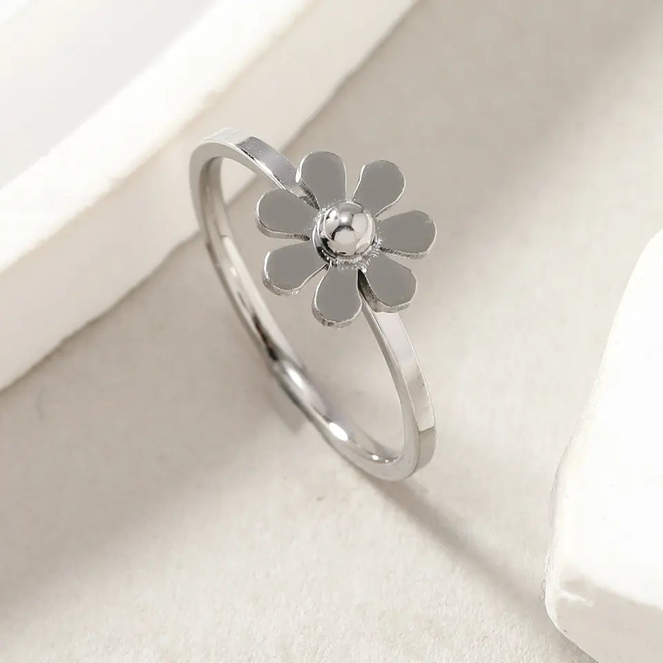 Daisy Blossom Ring