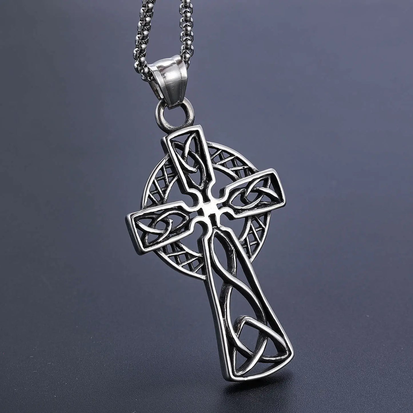 Triquetra Pendant Design
