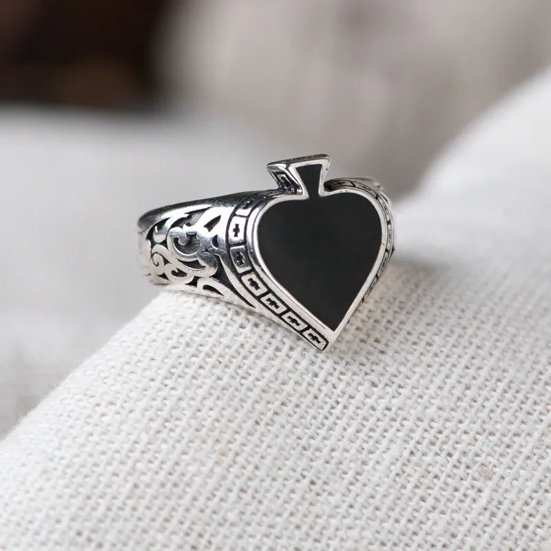 Retro Spade Ring