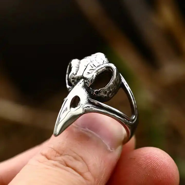 Raven Skull Ring