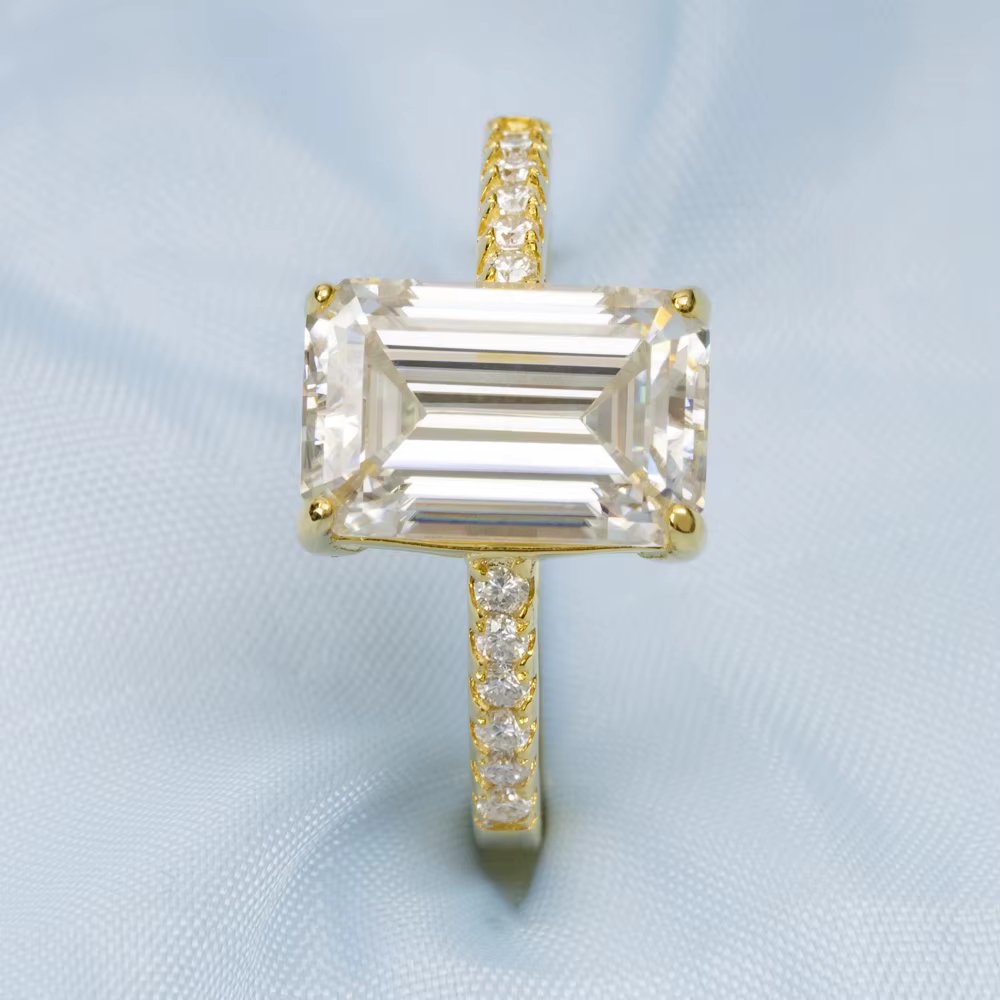 Classic Ring Design