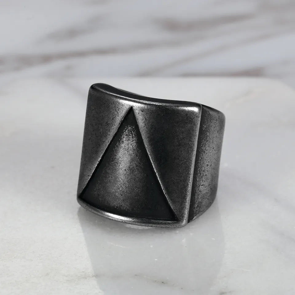 Turkish Triangle Ring