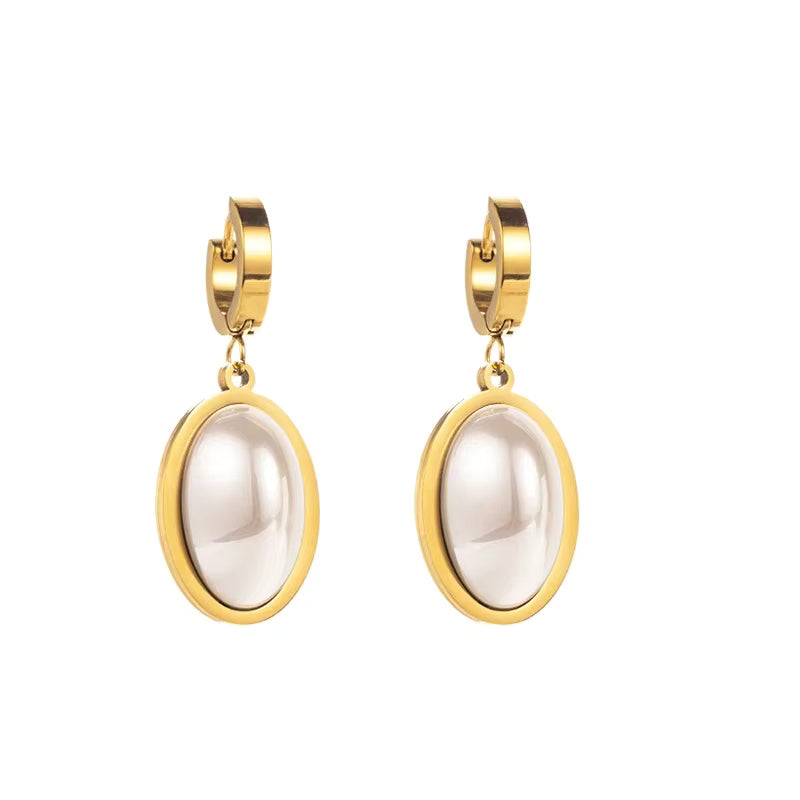 Gold Pearl Rhinestone Heart earring