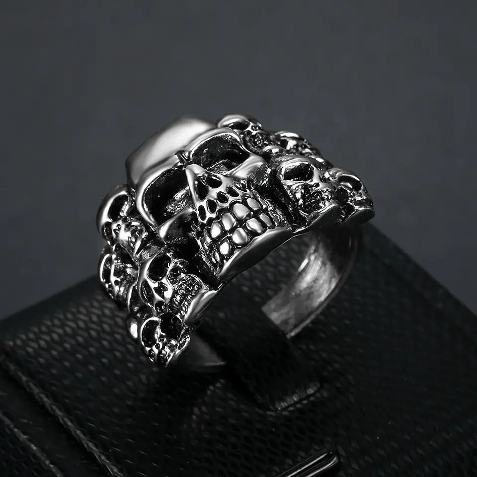 Multi skull Biker Ring