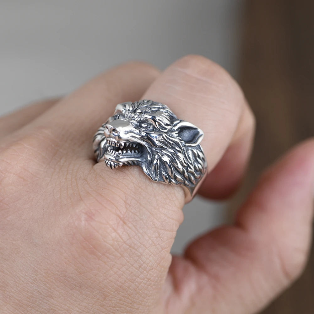 Rock Wolf Ring