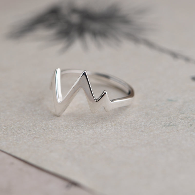 Wavy Adjustable ring