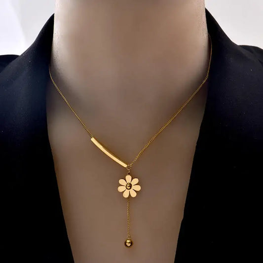 Daisy Drop Necklace