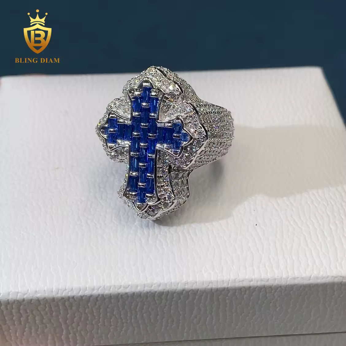 Baguette-cut cross ring